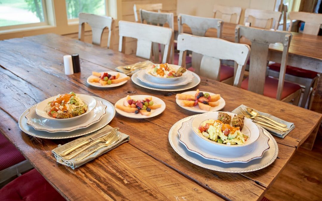 Top Reasons to Choose a Bed and Breakfast Over a Hotel